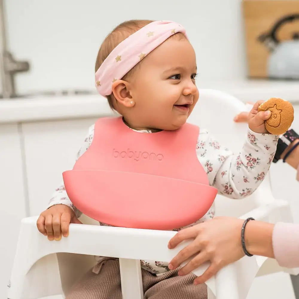 BabyOno Silikonski podbradak 6 m+, roza