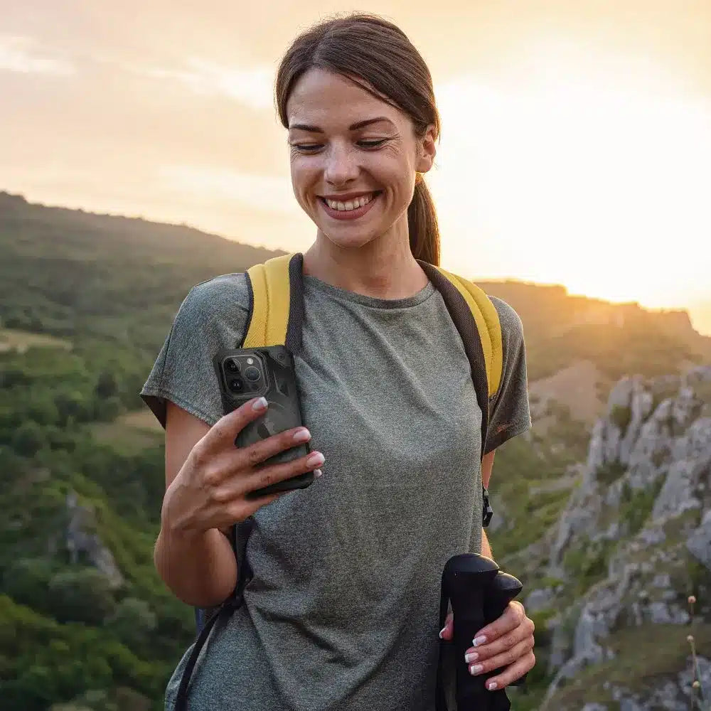 Kryt Armor Mag Cover kompatibilní s MagSafe pro iPhone 15 Plus černý