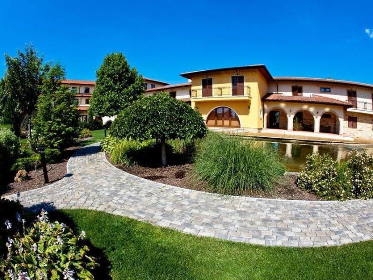 Budapešť, 2 nebo 3 noci s polopenzí pro 2 osoby – Stacio Wellness Hotel****