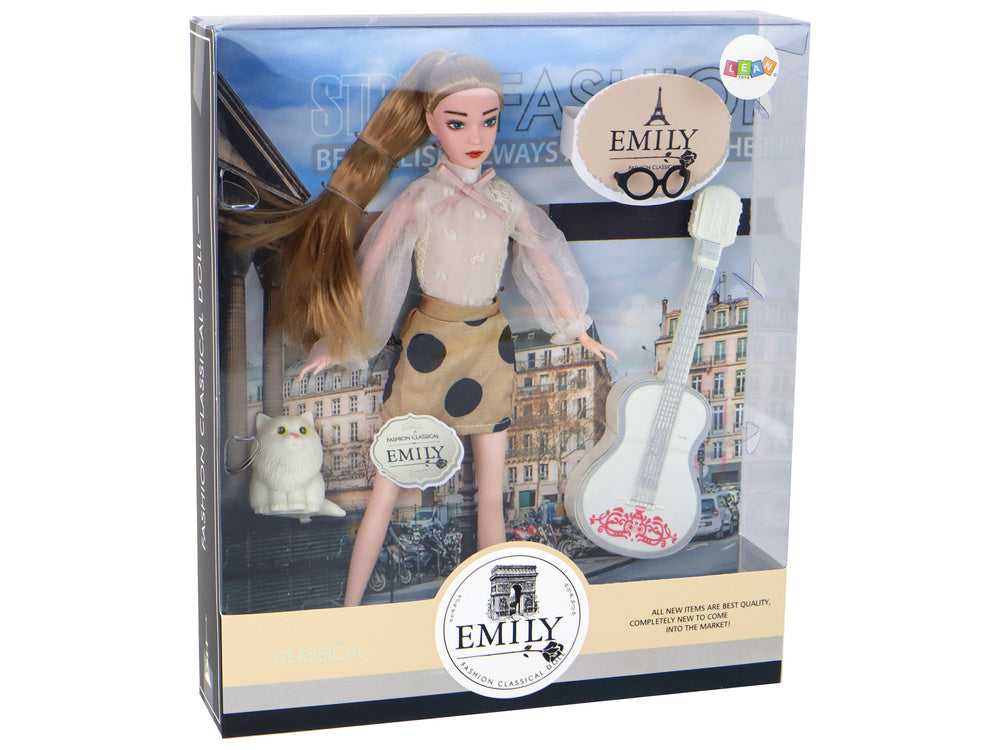 Lutka za igru Emily s bijelom gitarom i mačićem - 30 cm
