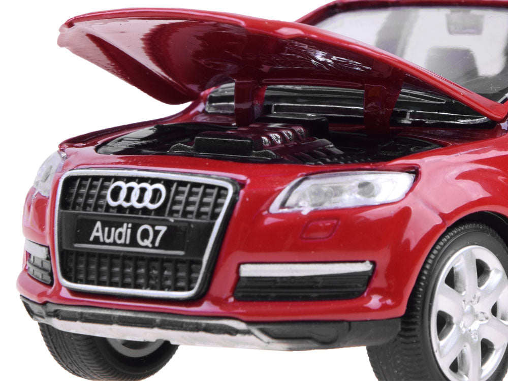 Metalni autić Audi Q7 (1:32)