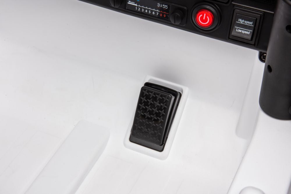 Licencirani auto na akumulator Toyota FJ White 4x4 - bijeli