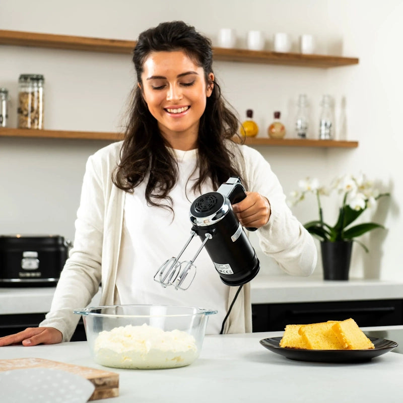 Westinghouse Retro Black hand mixer
