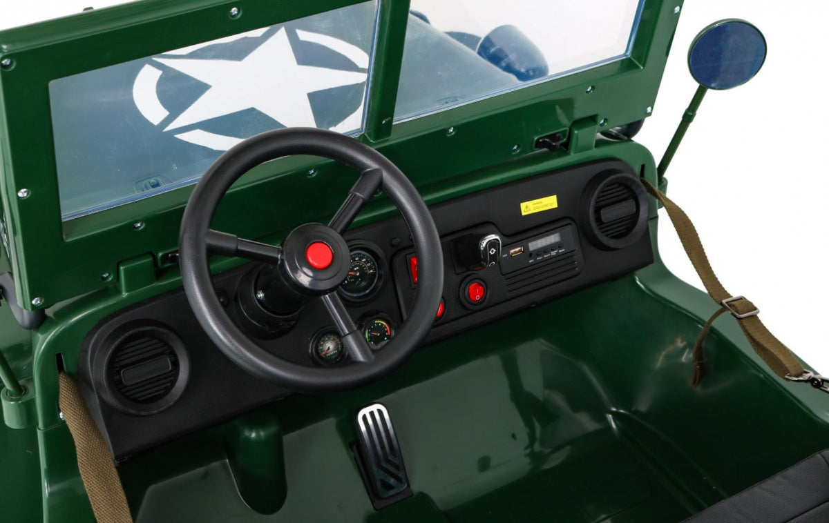 Retro Military Vehicle 4x4 Green