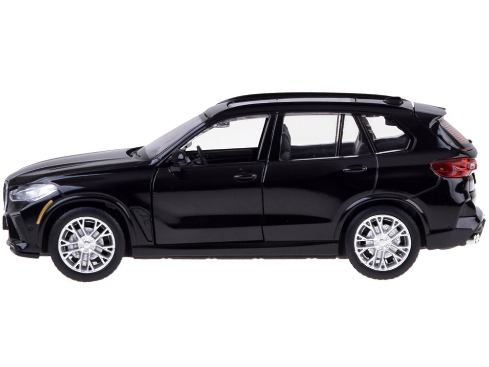 Metalni BMW X5M s efektima