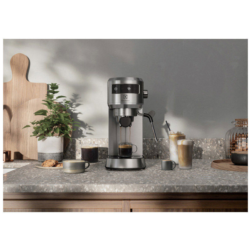 ELECTROLUX E6EC1-6ST Aparat za kavu