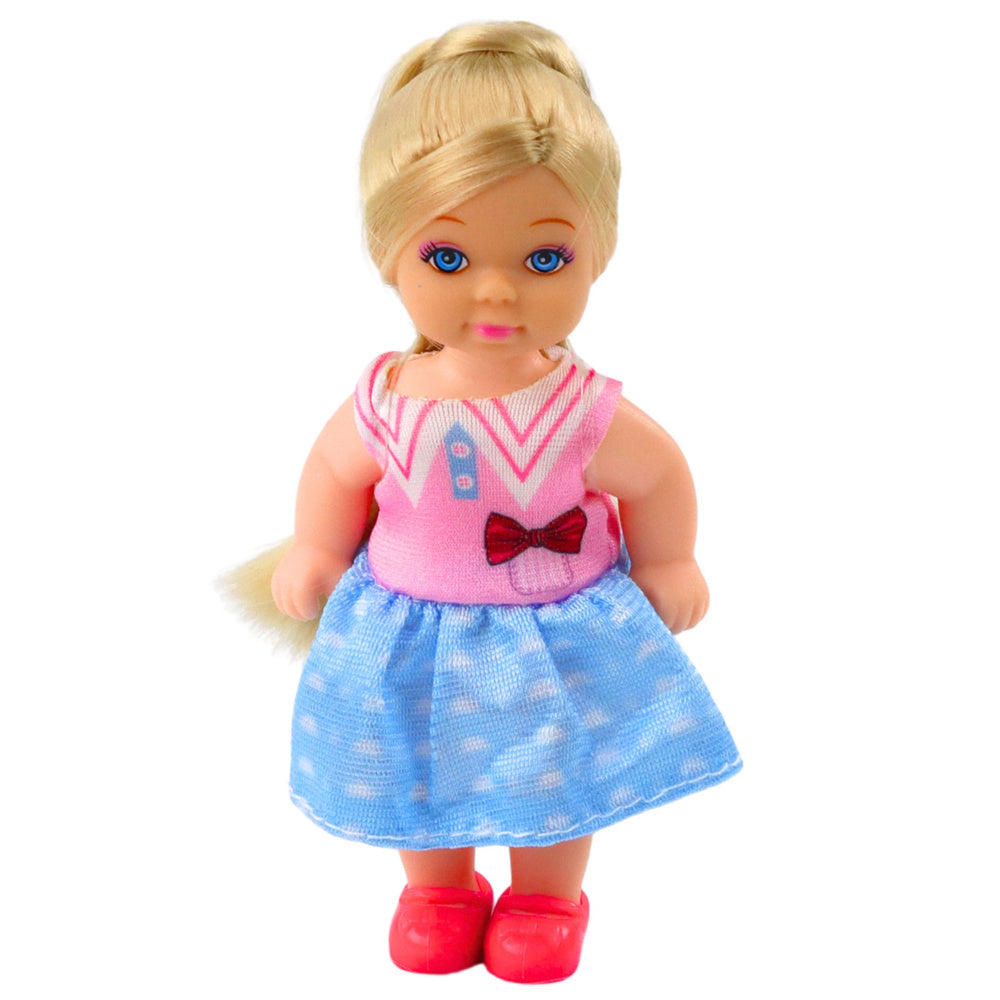 Mini lutka za igru s dva psa, krevetom i zdjelicama - 12 cm
