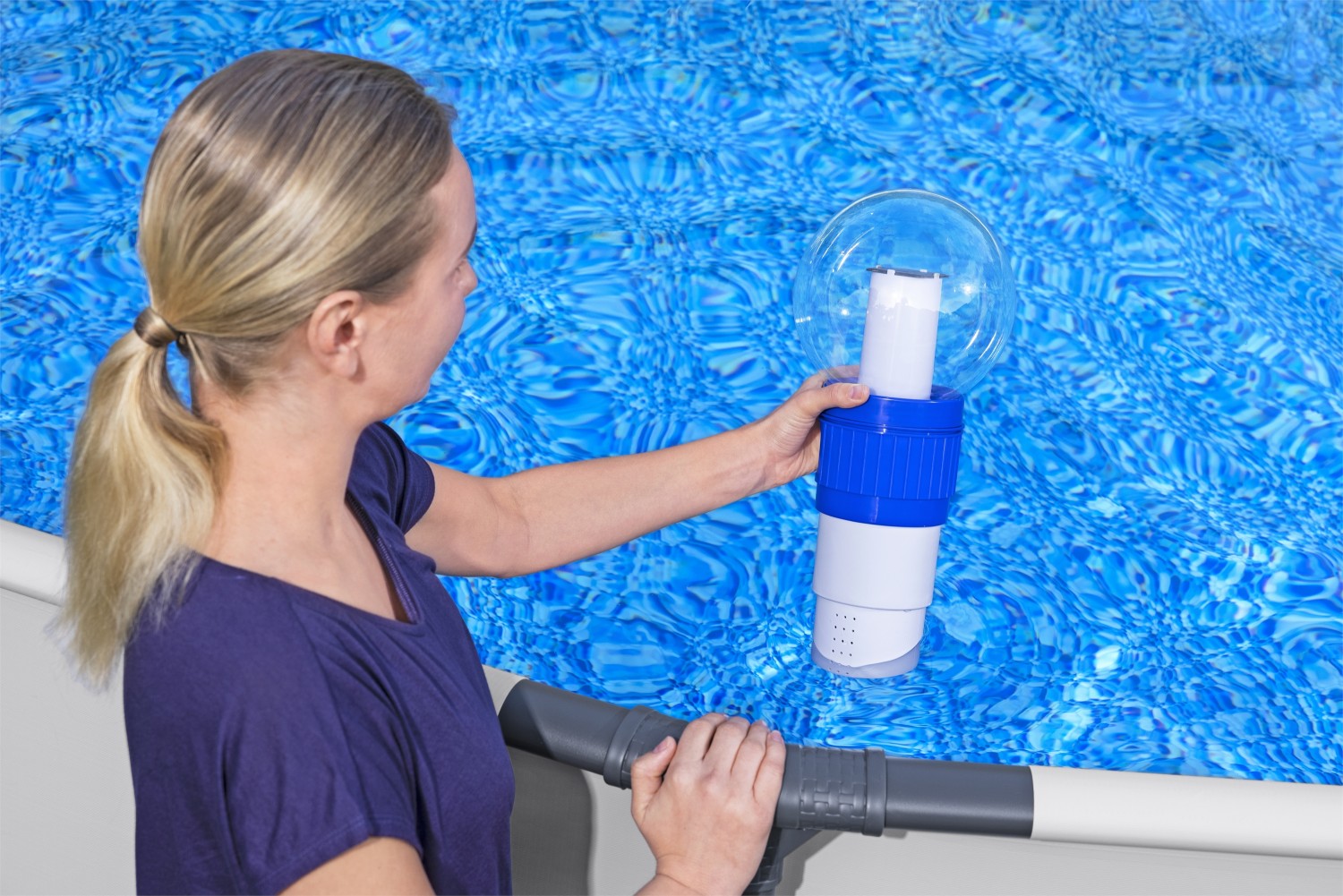 Float Chemistry Dispenser + BESTWAY LED Lamp