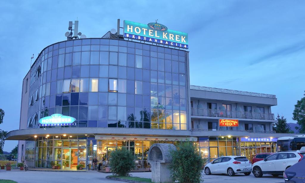 Bled, 3 noci pro 2 osoby se snídaní a 1x večeří - Hotel Krek