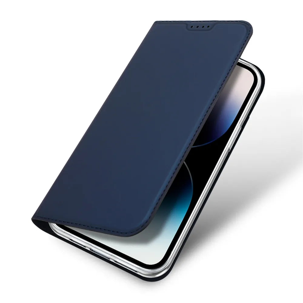 DUX DUCIS Skin Pro – Hladké kožené pouzdro pro Apple iPhone 15 modré