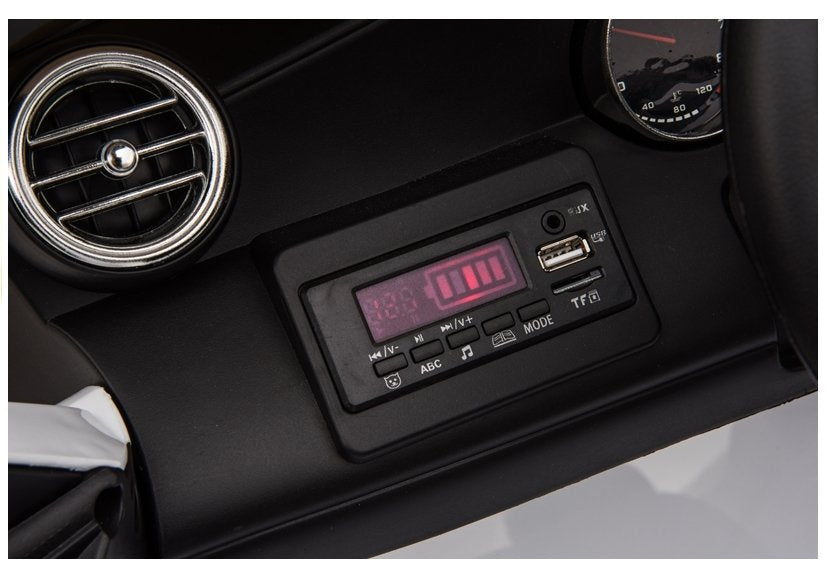 Licencirani auto na akumulator Mercedes GLC 63S QLS 4×4 – dvosjed – bijeli