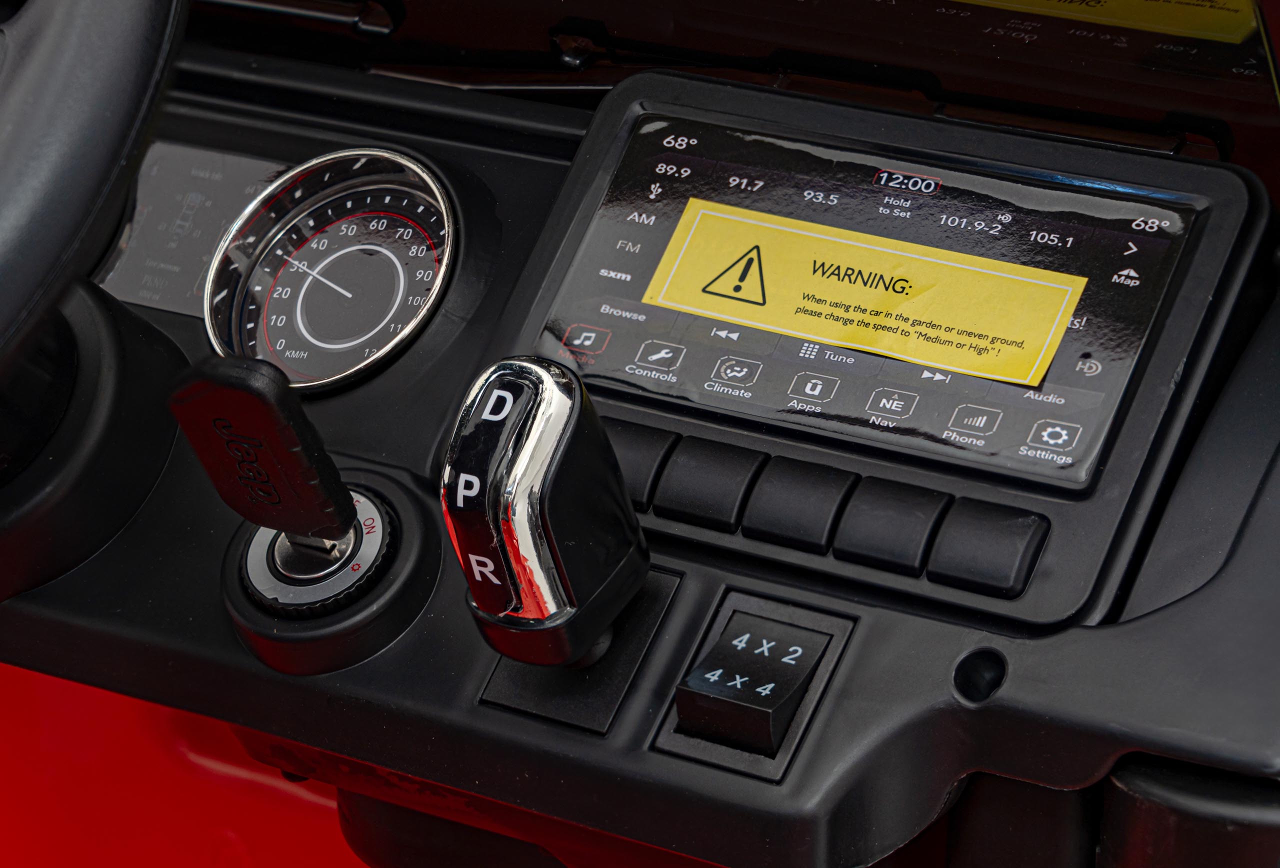 Licencirani auto na akumulator Jeep Wrangler Rubicon 4x4 - narančasti
