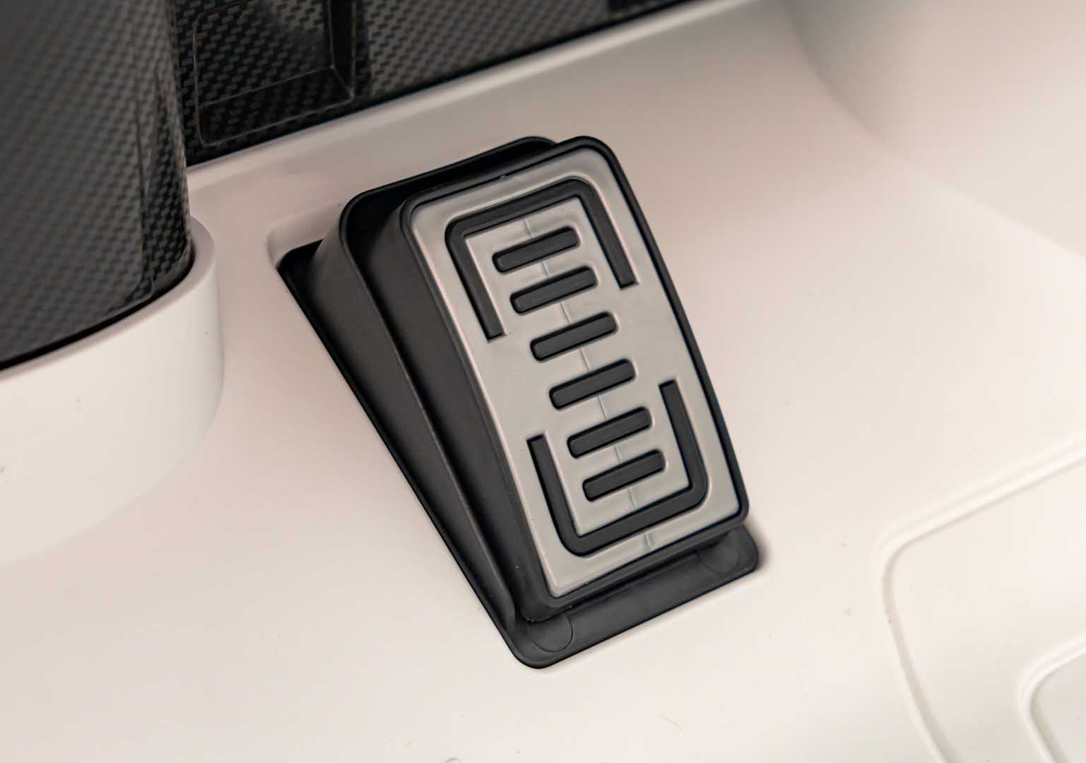 Licencirani auto na akumumulator Lamborghini SIAN 4x100W - dvosjed - bijeli