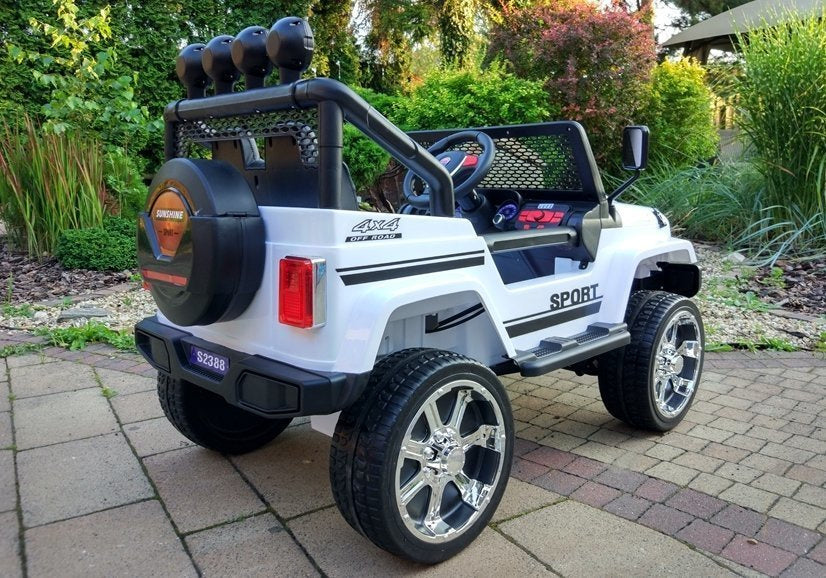 Auto na akumulator S2388 Jeep 4x4 - bijeli