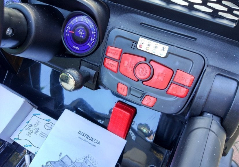 Auto na akumulator S2388 Jeep 4x4 - crni