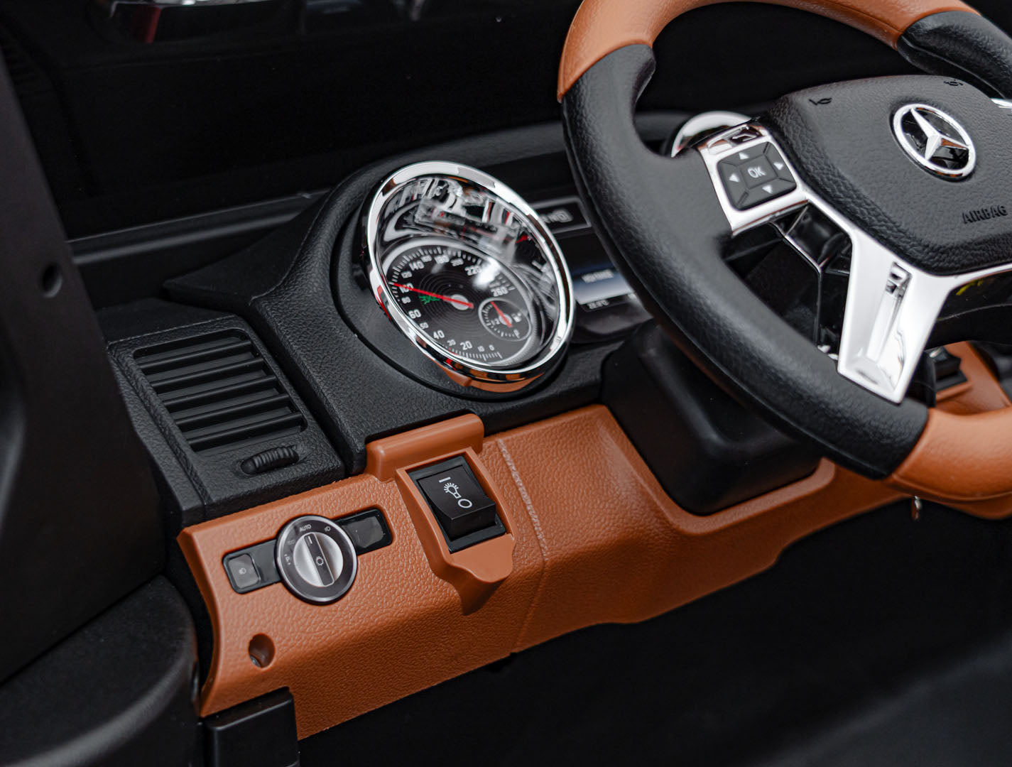 Licencirani auto na akumulator Mercedes Benz MAYBACH G650 STRONG - dvosjed - crni