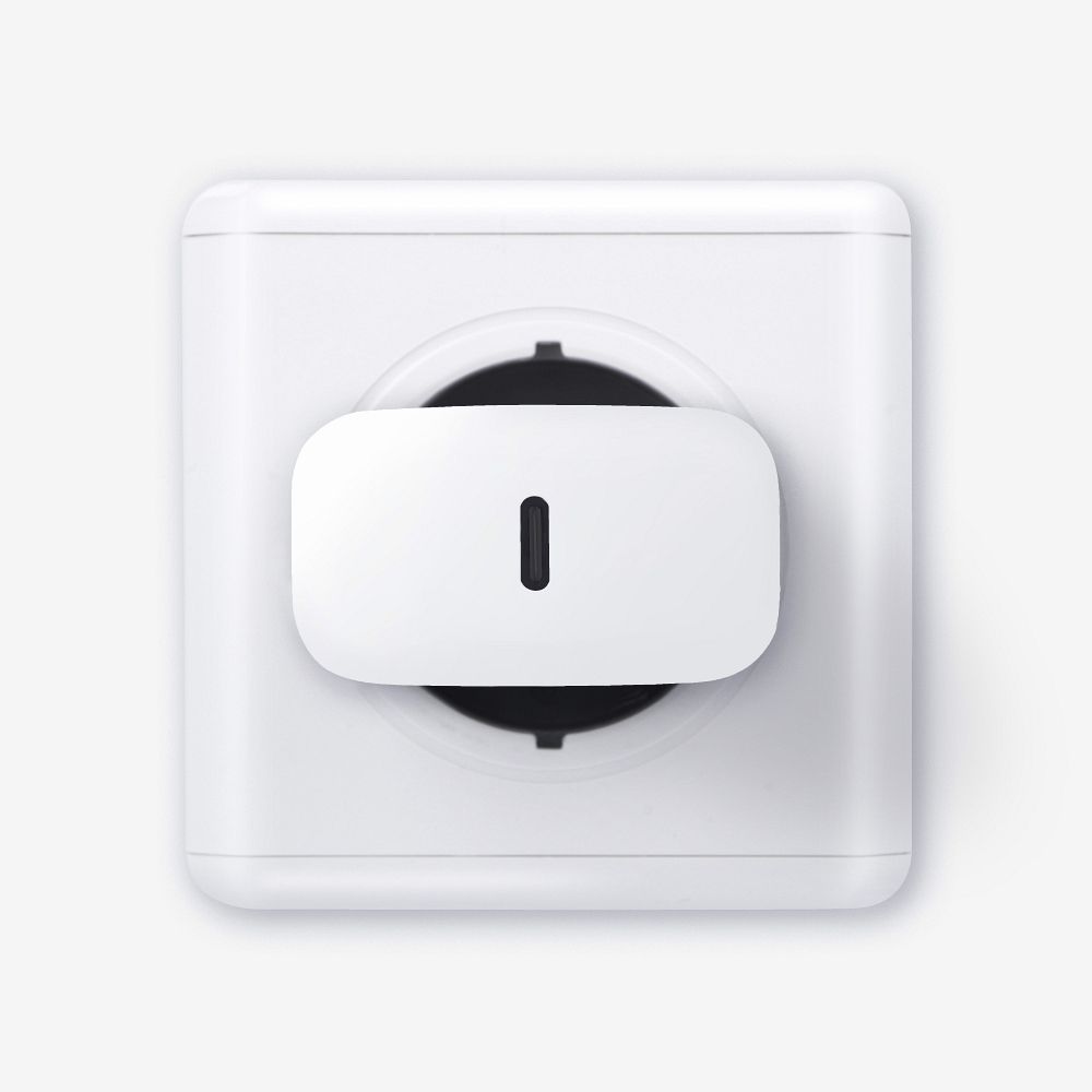 Univerzální cestovní nabíječka Forcell s USB-C zásuvkou - 3A 25W s funkcemi PD a QC 4.0