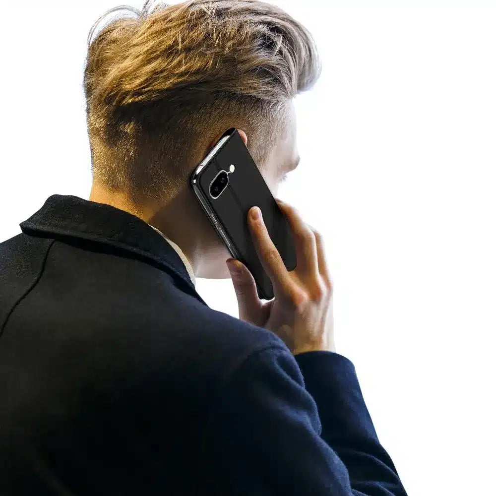 DUX DUCIS SKIN PRO flipové pouzdro pro iPhone 16e (SE 4 2025) černé