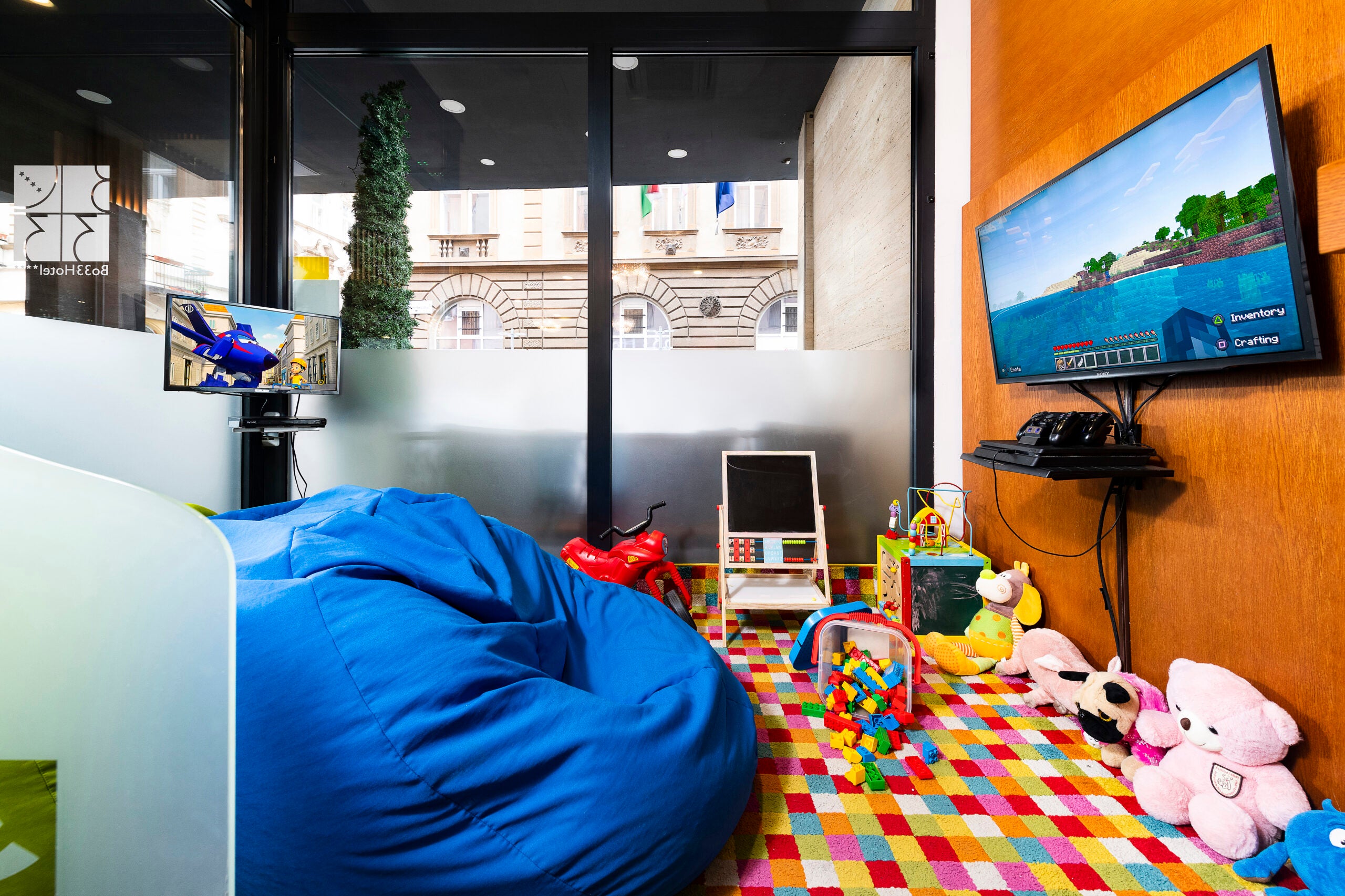 Budapešť, 1 nebo 2 nebo 3 noci v dvoulůžkovém pokoji Superior nebo pokoji typu Twin pro 2+1 osobu (snídaně a wellness) v hotelu Bo33 Hotel****