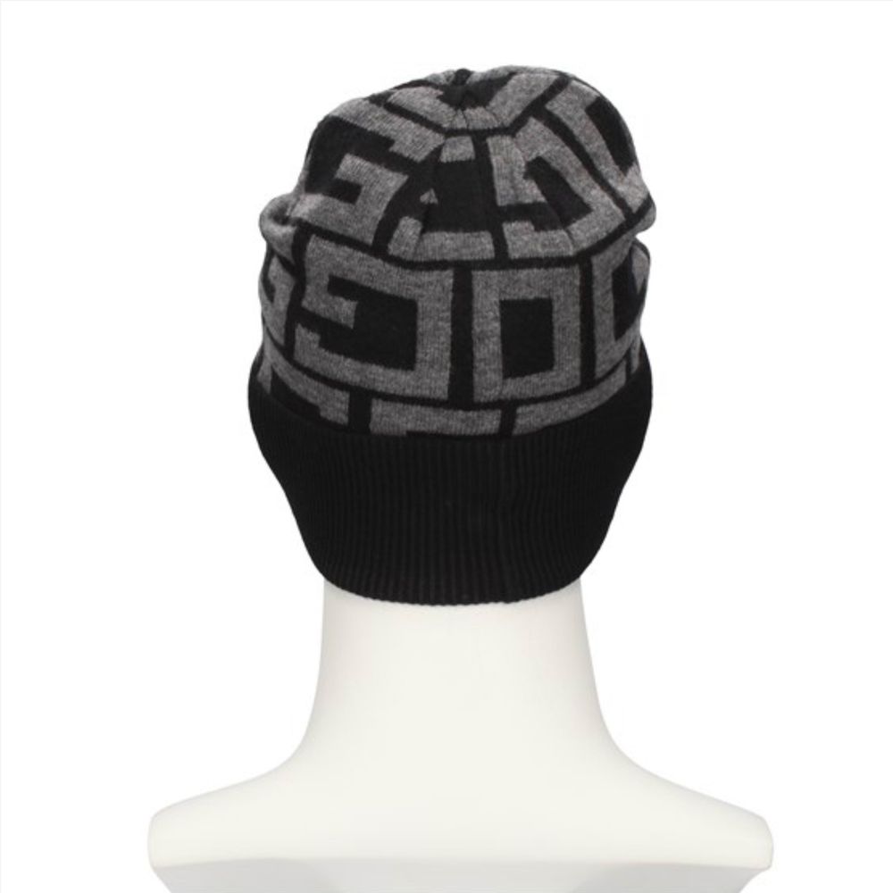 Čepice (unisex) — GUESS