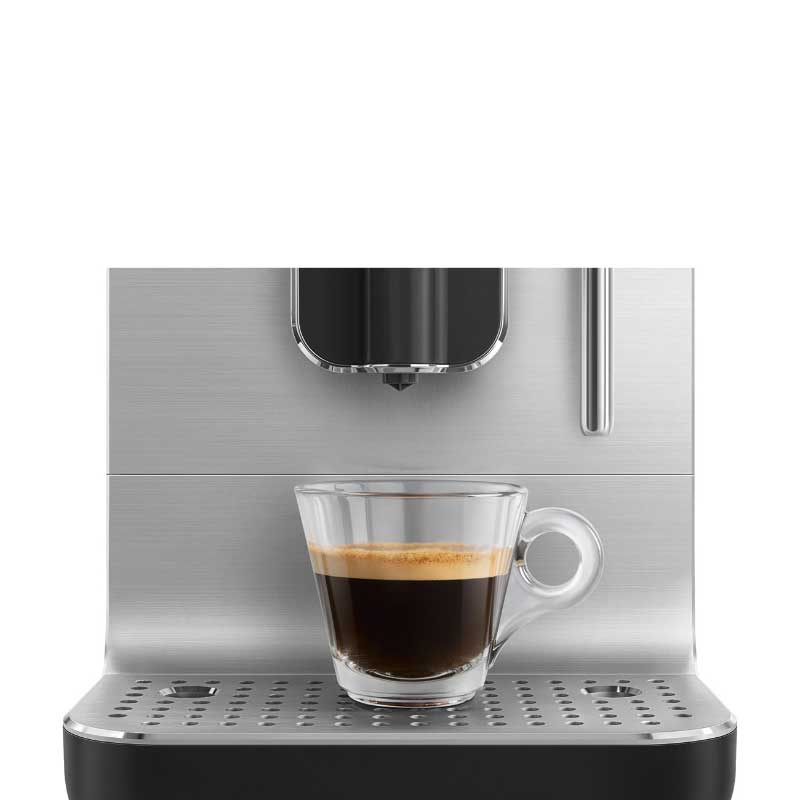 Smeg BCC02BLMEU Automatski espresso aparat