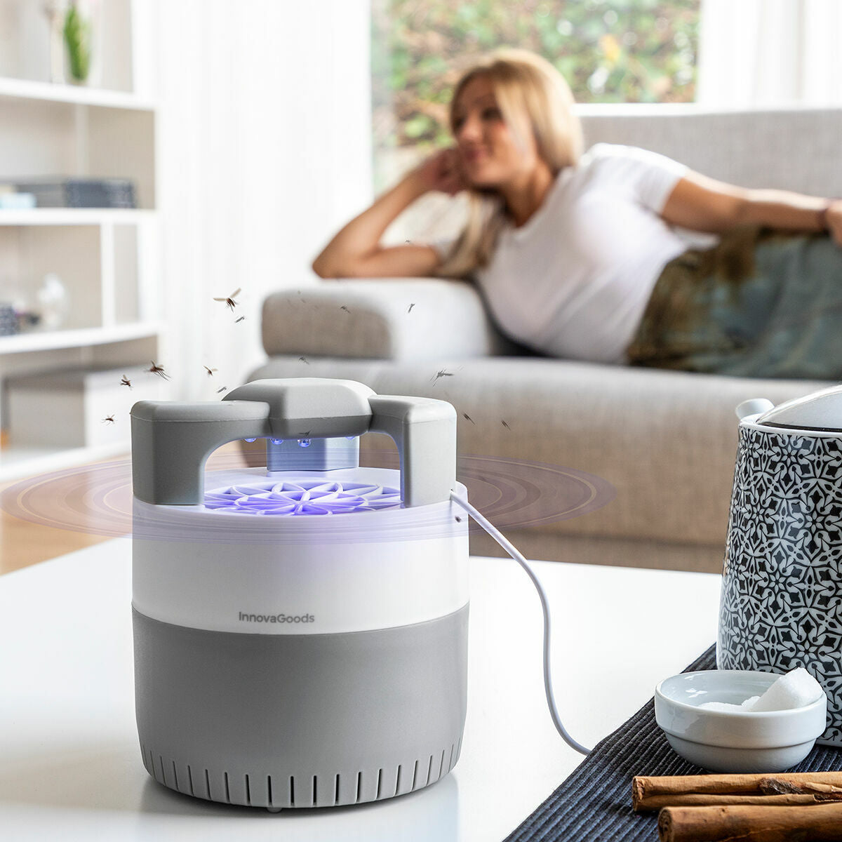 Usisna svjetiljka protiv komaraca KL Silen InnovaGoods