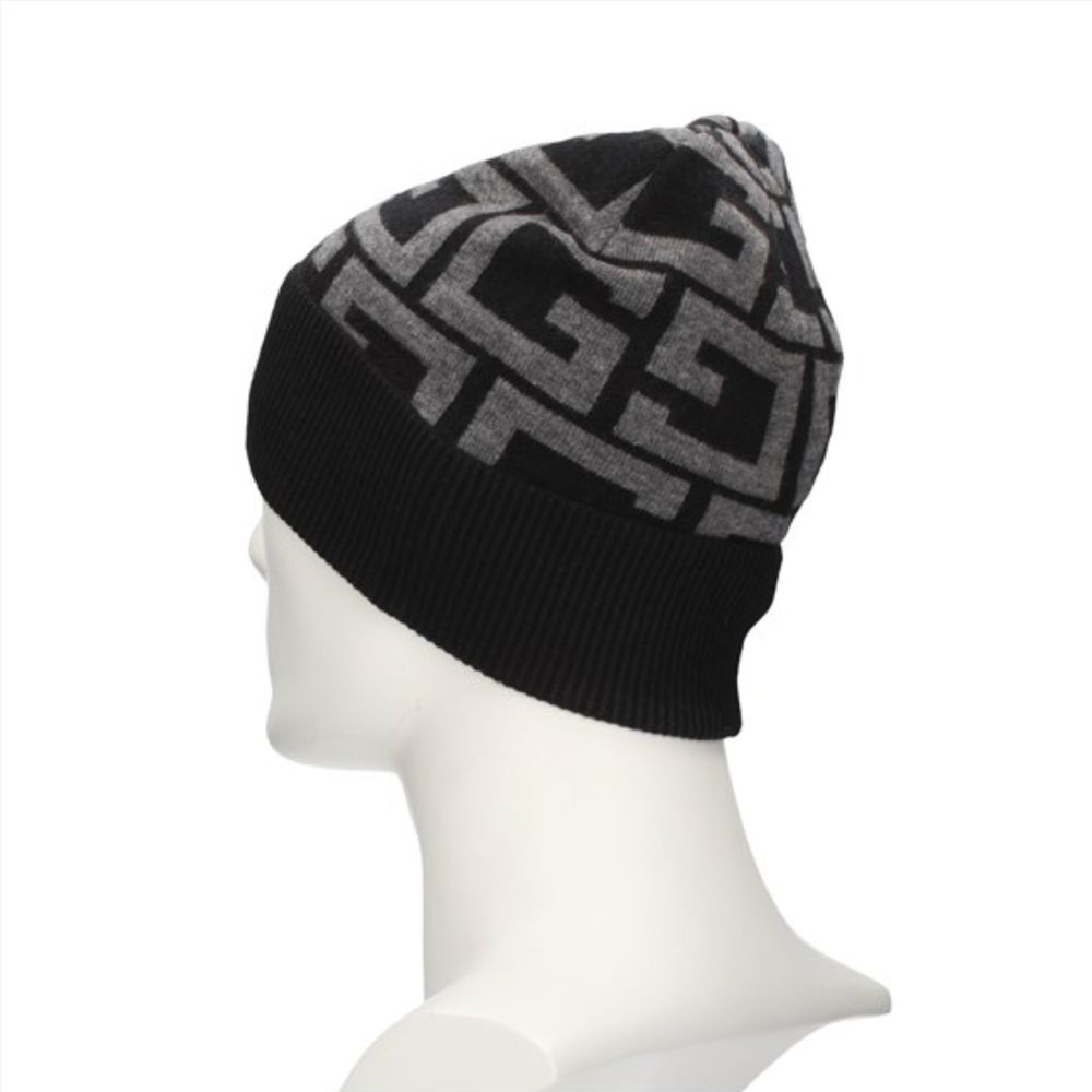 Čepice (unisex) — GUESS