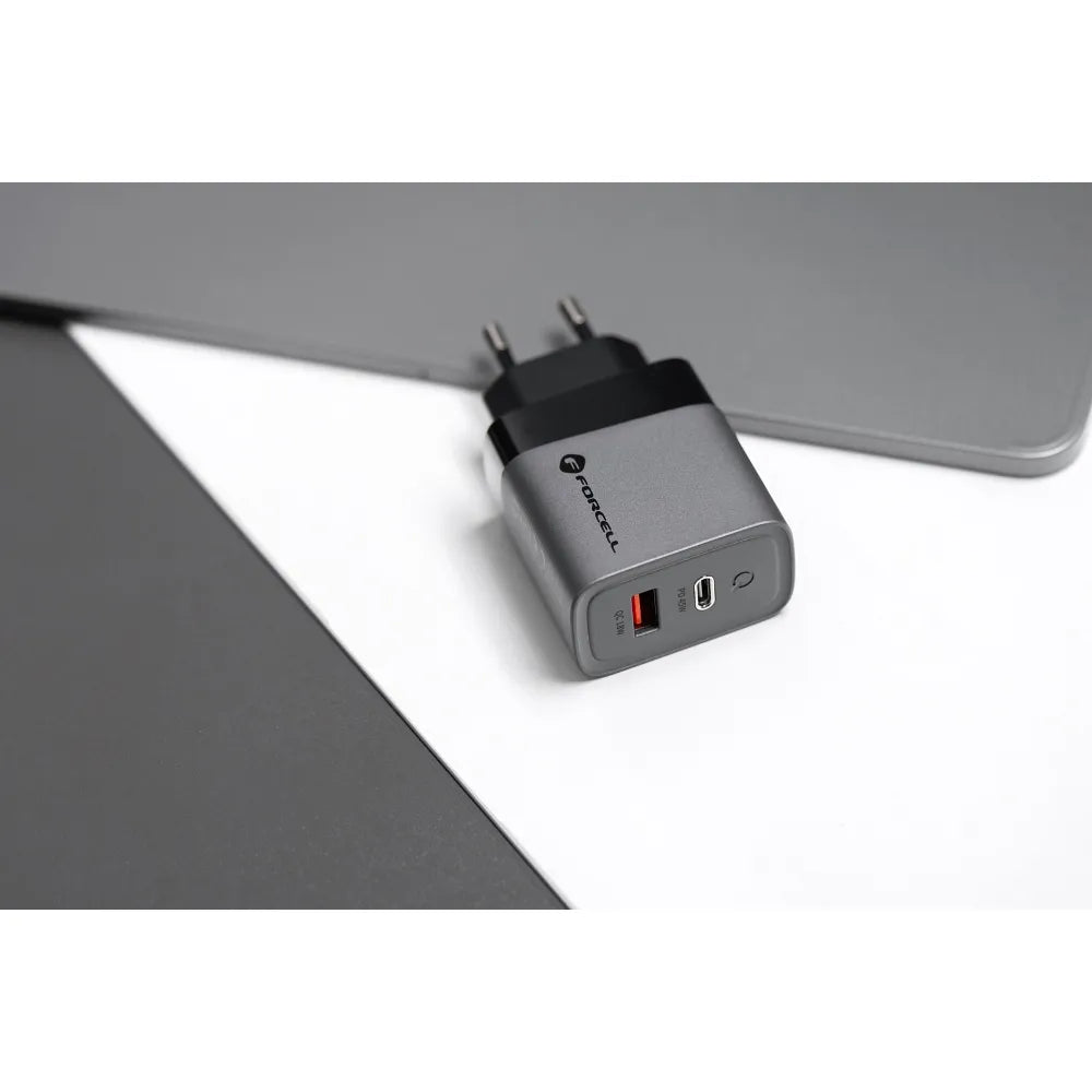 Síťová nabíječka Forcell F-Energy GaN - 45W s porty: USB C a USB A s PD a QC 4.0 nabíjením