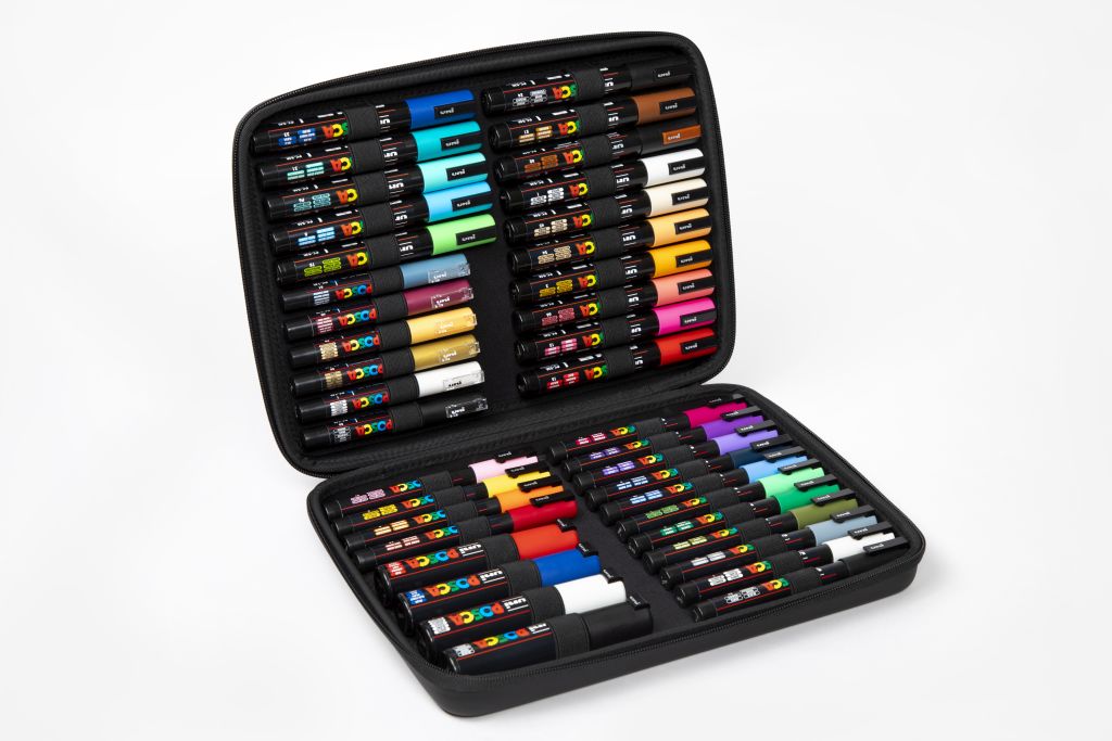 Marker Uni gift set Posca Art case u gumiranoj pernici (mix pc-1m/ pc-3m/pc-5m/pc-8k) 40/1 302422303
